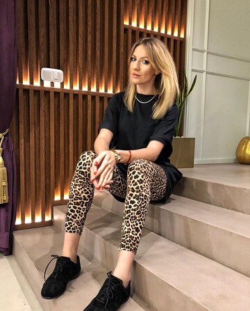 На обложку Playboy можно: Леся Никитюк поделилась пикантным фото в расстегнутом платье