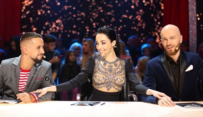 Екатерина Кухар повторила образ Дженнифер Лопес