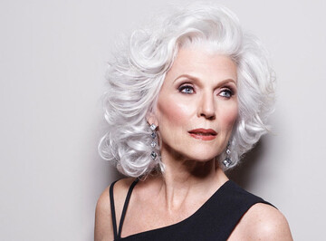 Мама Илона Маска снялась для известного бренда