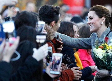 Кейт Миддлтон появилась на публике с бантом за 10 долларов