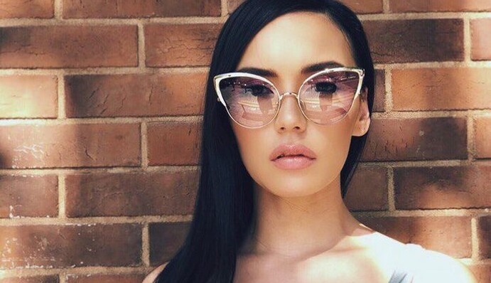 На известную российскую певицу напали в центре Москвы: видео инцидента