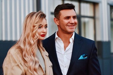 Тищенко снялся в чувственной фотосессии с молодой женой