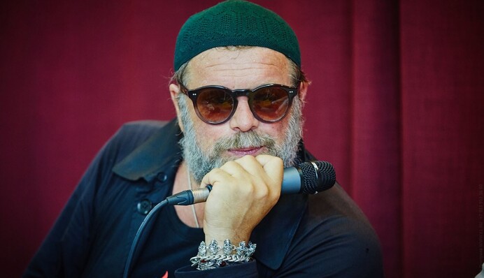 Легендарный российский рокер отменил концерты в Украине