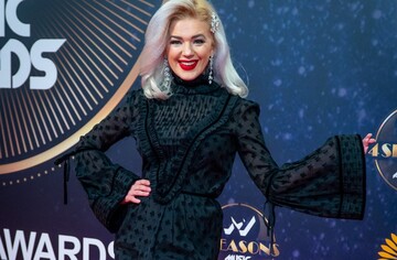 Что должно быть в косметичке зимой: ТОП-3 must-have от ведущей 