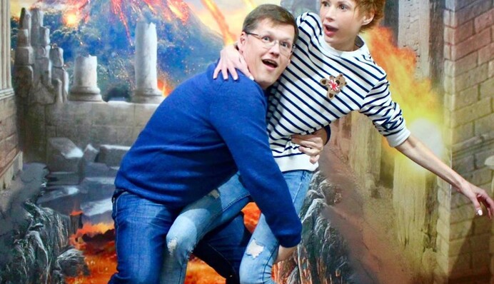 Известная телеведущая показала, как проводит время с топ-чиновником Гройсмана