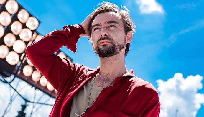 У нас шары нет: Бадоев рассказал, сколько звезды выкладывают за клип