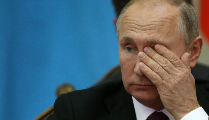 Путін оточив Україну з усіх боків і готовий сам себе 