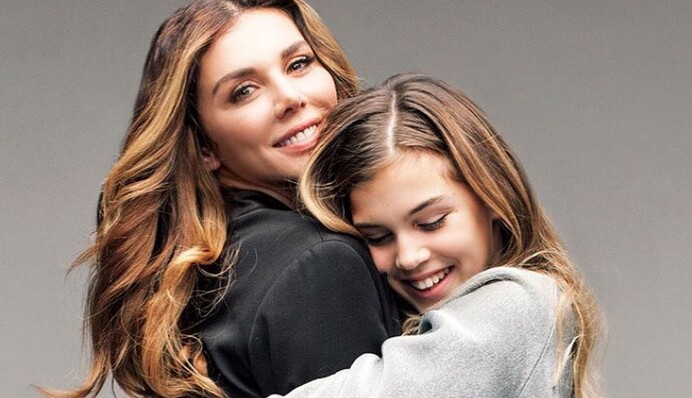 Изменила мою жизнь: Седокова трогательно поздравила старшую дочь