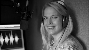 Прервала эфир и покончила с собой: известную ведущую нашли мертвой