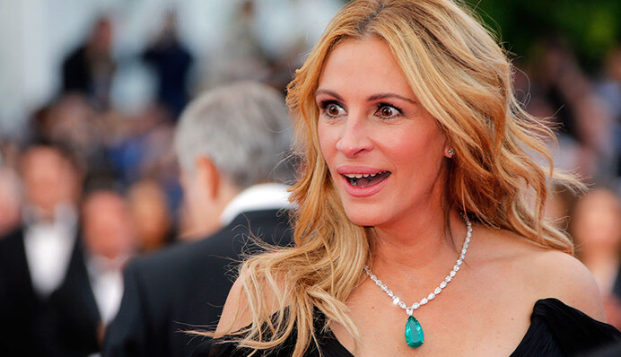 Дырки Джулии Робертс: американская газета оконфузилась с заголовком