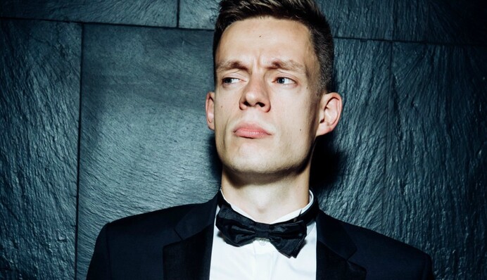 Одними и теми же словами: Дудя обвинили в краже вопросов для интервью