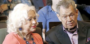 Вдова Караченцова объяснила, почему устроила шумные поминки