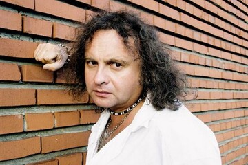 Известный российский музыкант госпитализирован после ДТП