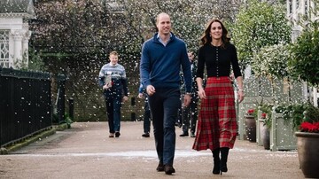 Кейт Миддлтон и принц Уильям снялись для рождественской открытки с тремя детьми