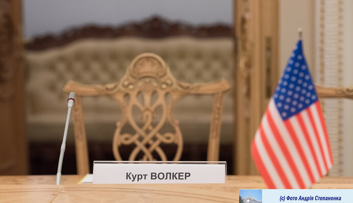 Два головних меседжі США: навіщо Волкер прилетів в Україну перед Різдвом