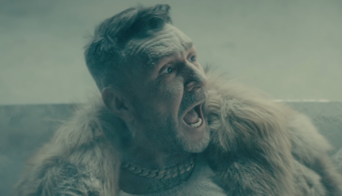 Шнурову оторвали руку в новом клипе 