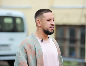 Просто яд: MONATIK порадовал поклонников новой зажигательной песней