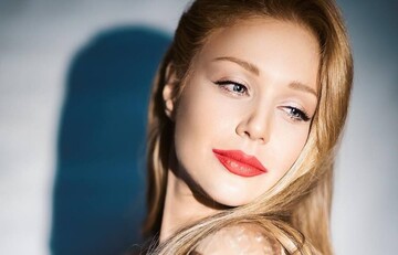 В дизайнерской шубе: Тина Кароль поделилась сексуальным фото