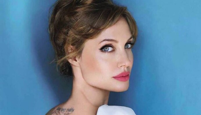 Анджелина Джоли восхитила внешним видом на шопинге с сыном