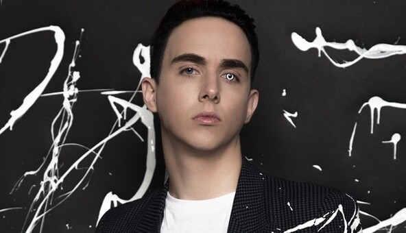 Щемящие воспоминания из детства: MELOVIN порадовал поклонников новогодней песней