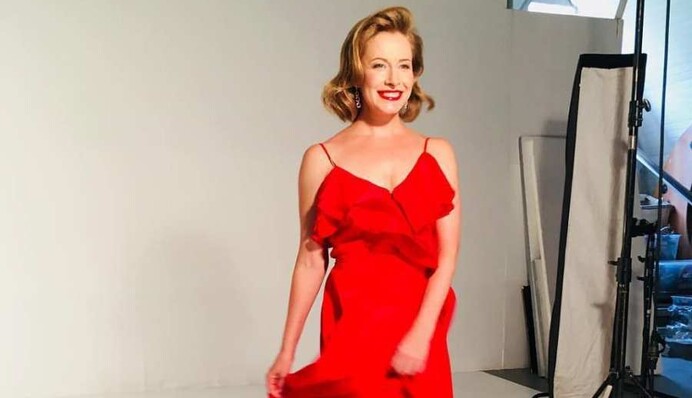 Елена Кравец снова сыграла Олега Винника