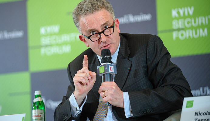 Загострення війни в Україні, підйом ультраправих і значні безпорядки у Європі: прогноз французького політолога на 2019 рік