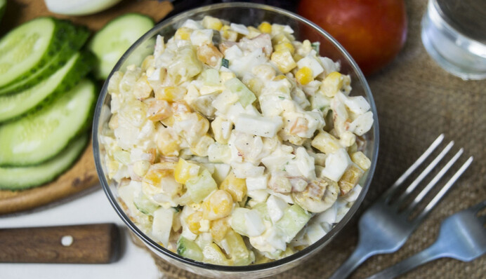 Як приготувати салат Олів'є з куркою: легкий рецепт на Новий рік