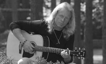 Названа причина смерти Криса Кельми