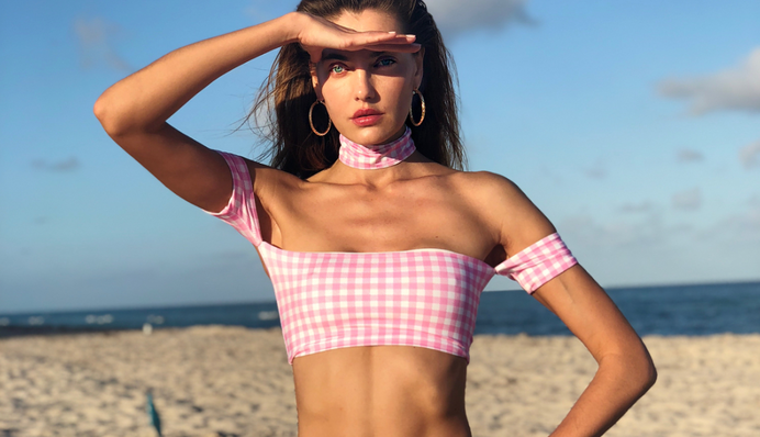 В бикини на яхте: знаменитая украинская модель поделилась откровенными фото