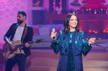 София Ротару на новогодние каникулы отправилась к внукам в Лондон