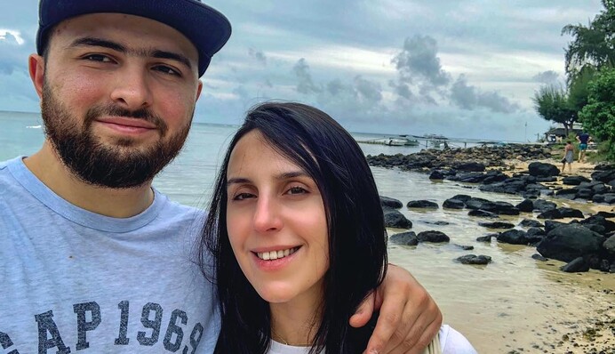 В Африке, дома, на пляже: как украинские звезды отпраздновали Рождество