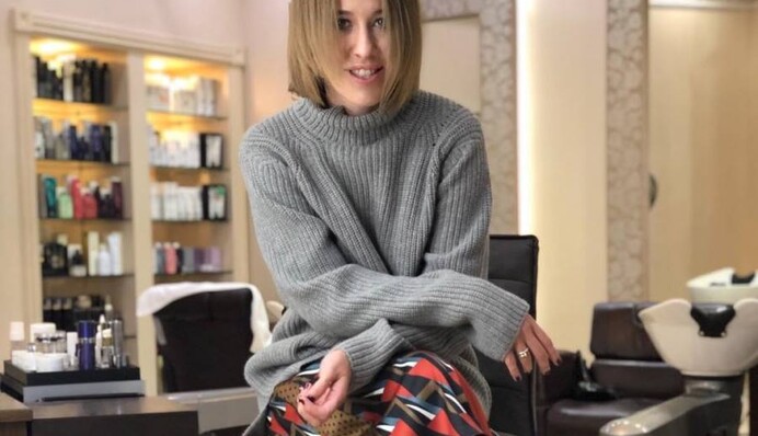 С политическим подтекстом: Ксения Собчак опубликовала сексуальное фото в купальнике