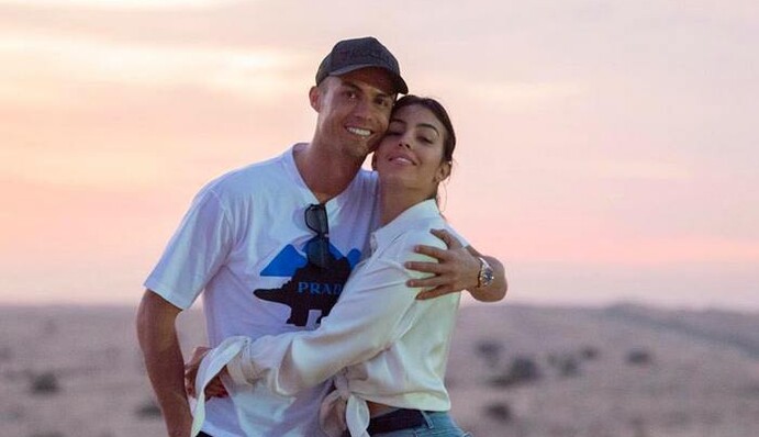 Невеста Роналду похвасталась подтянутыми ягодицами