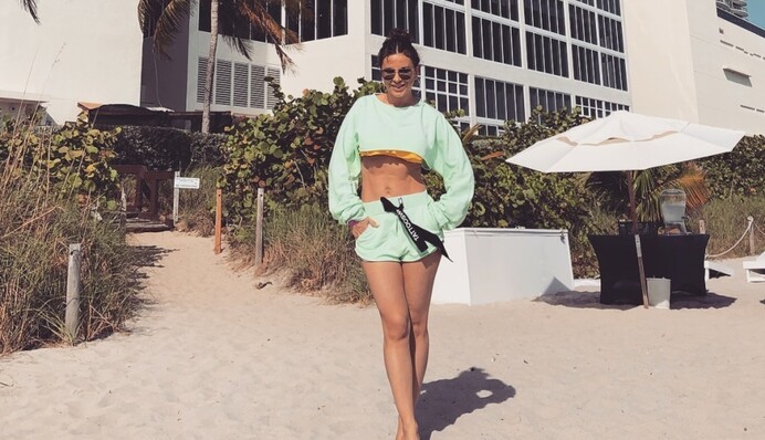 Ани Лорак уехала в Майами к Подкопаевой