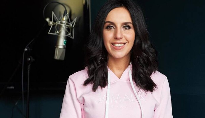 Джамала похвасталась вышиванкой за пять тысяч гривен на Маврикии