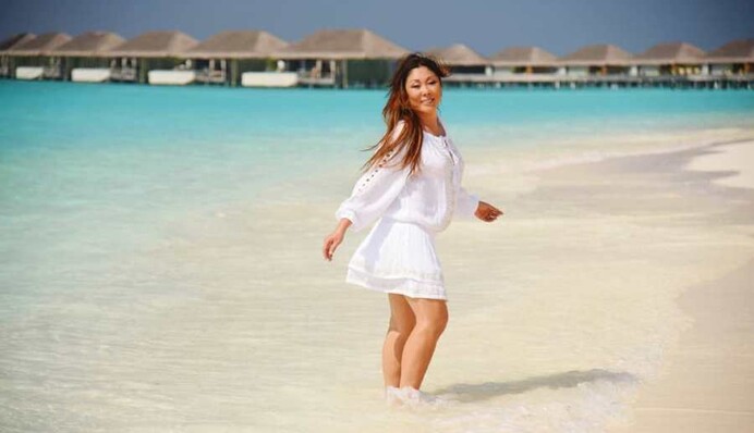 Российская певица ответила на критику своей фигуры в купальнике