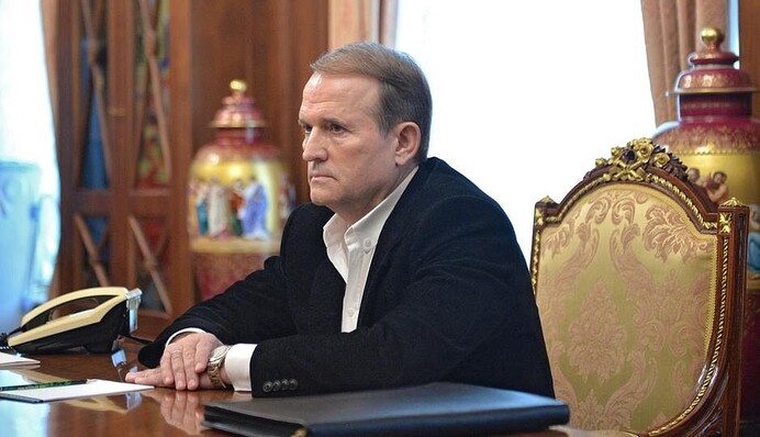 Навіщо в Донецьк їздив соратник кума Путіна: коли чекати нову війну за Донбас