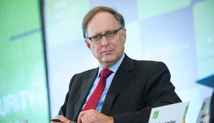 Украине нужно готовиться к новой военной атаке: Россия хочет территории вдоль Азовского моря - экс-заместитель генсека НАТО