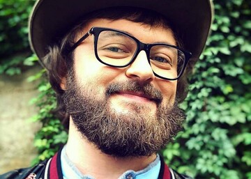 Наконец-то выписывают: избитый DZIDZIO записал новое видео из больницы