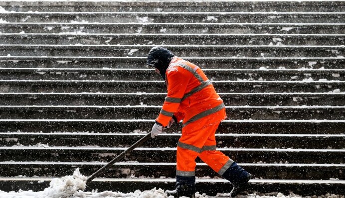 Погода на тиждень: багато снігу, але тепло
