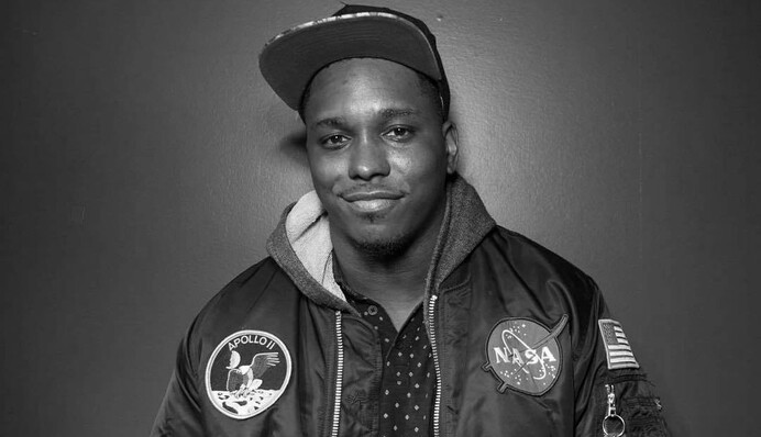 Умер известный американский комик