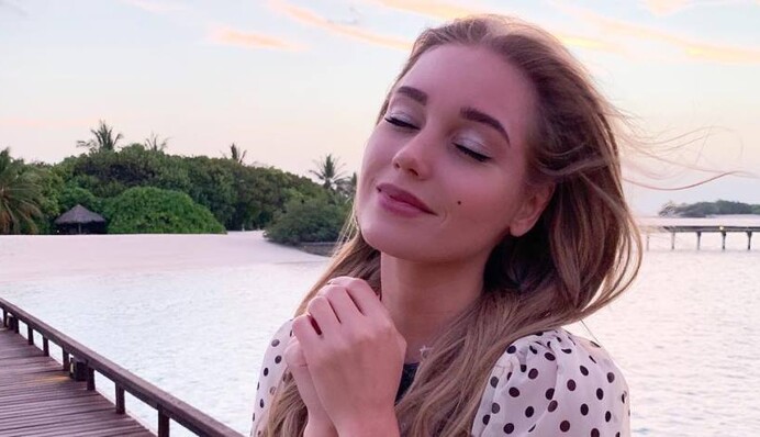 Топлес на Мальдивах: известная российская актриса опубликовала фото с отдыха
