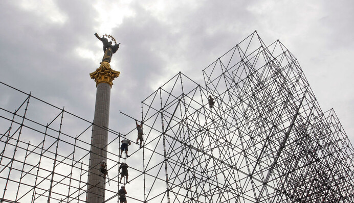 Реформы в Украине: езда задом наперед