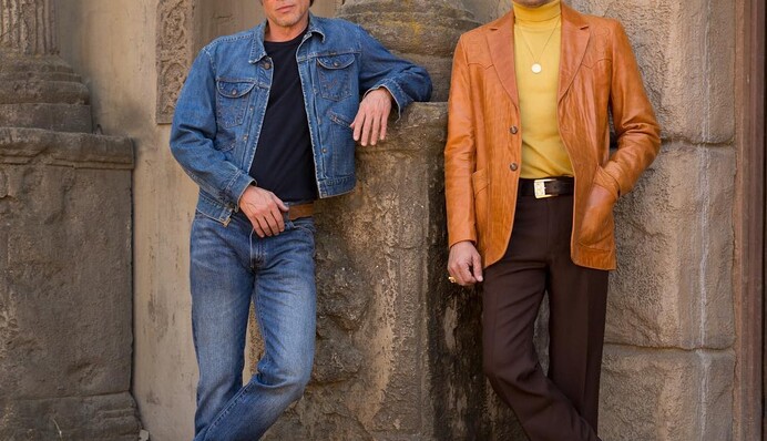 С ДиКаприо и Питтом: в сети появились яркие фото со съемок нового фильма Тарантино