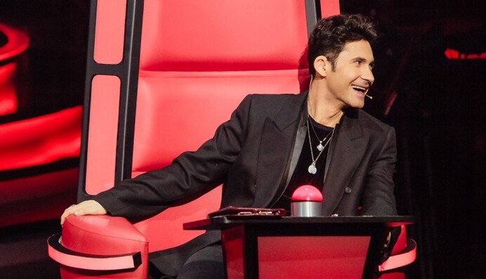 Трогательно обнимает: продюсер 