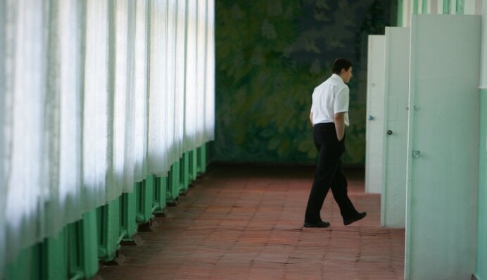 Школьные войны: кто виноват в насилии над учителями