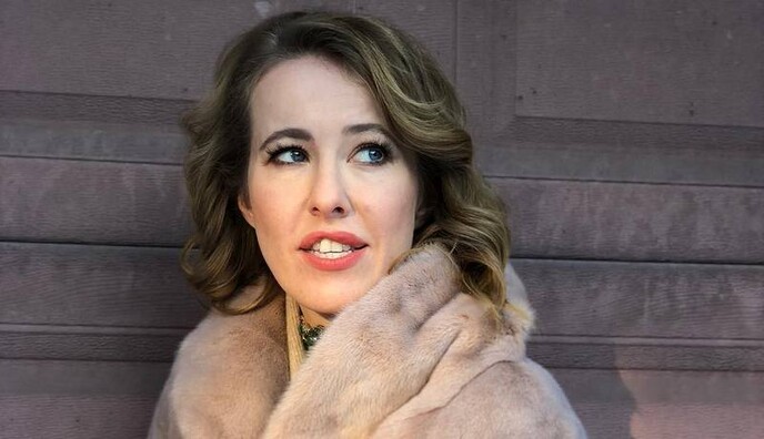 Собчак после скандала с мужем вышла в свет с новым мужчиной