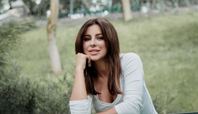 Выглядишь счастливой: Ани Лорак впервые после развода показалась поклонникам