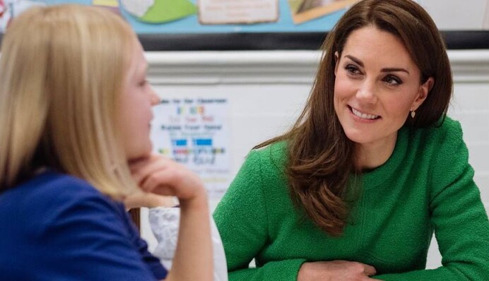 Ярко и стильно: Кейт Миддлтон надела трендовое платье