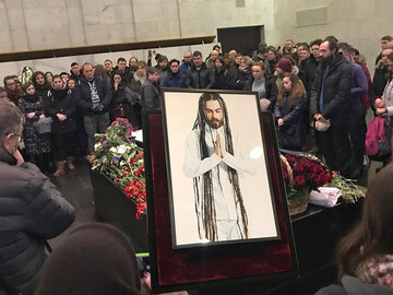 Гроб с телом Децла провели на кладбище аплодисментами